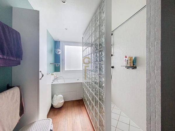 Maison mitoyenne 2 côtés Tourcoing Secteur Tourcoing-Neuville en Ferrain 114.42 m²