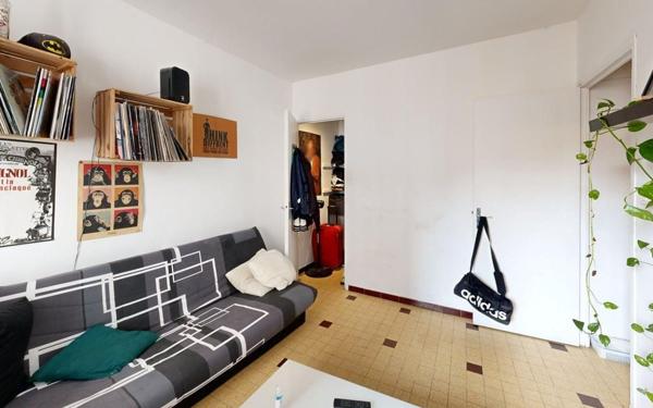 Appartement à vendre    2 pièces • 36,04 m2 Marseille 6