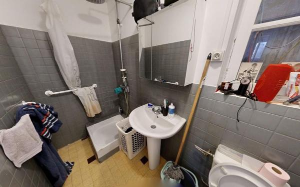 Appartement à vendre    2 pièces • 36,04 m2 Marseille 6