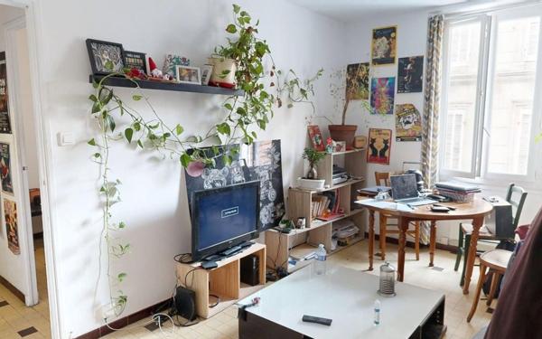 Appartement à vendre    2 pièces • 36,04 m2 Marseille 6