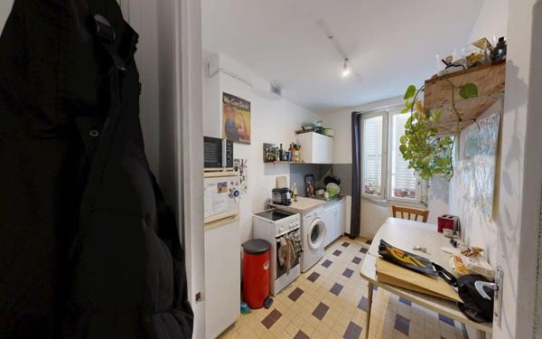 Appartement à vendre    2 pièces • 36,04 m2 Marseille 6
