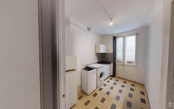 Appartement à vendre    2 pièces • 36,04 m2 Marseille 6