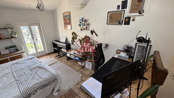 A LOUER Magagnosc, une maison de village, avec une cave, trois pièces. Bon état Grasse (06520)