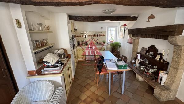 A LOUER Magagnosc, une maison de village, avec une cave, trois pièces. Bon état Grasse (06520)