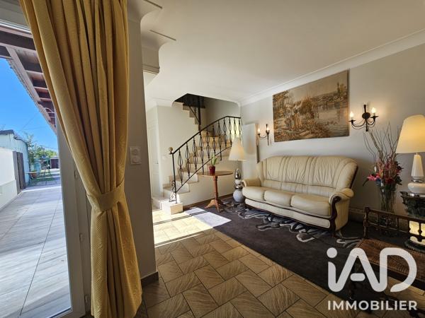 Maison à vendre 5 pièces 133,5 m² Oloron-Sainte-Marie