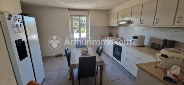 Vente                                                      Maison de village
                        
                     6 pièces                      110 m2                     à Briatexte