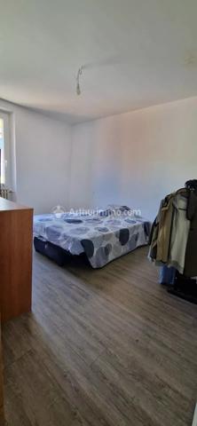 Vente                                                      Maison de village
                        
                     6 pièces                      110 m2                     à Briatexte