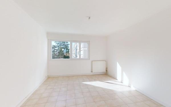 Appartement à louer    3 pièces •  Décines-Charpieu