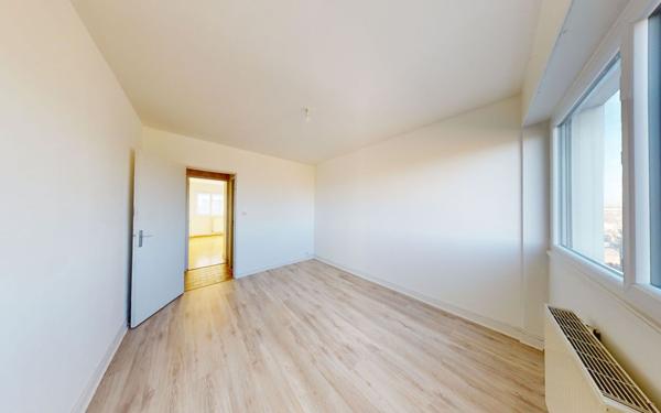 Appartement à louer    3 pièces •  Décines-Charpieu