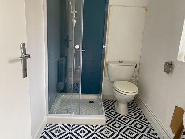 ALOUER CORNE T1BIS EN DUPLEX