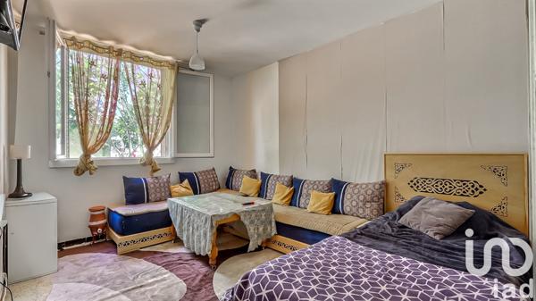 Immeuble à vendre 136 m² Nîmes-Saint-Césaire