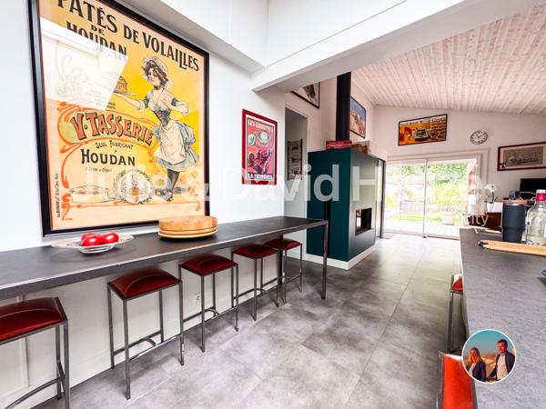 Maison
         5 pièces
        - 105 m² 586 000 € *