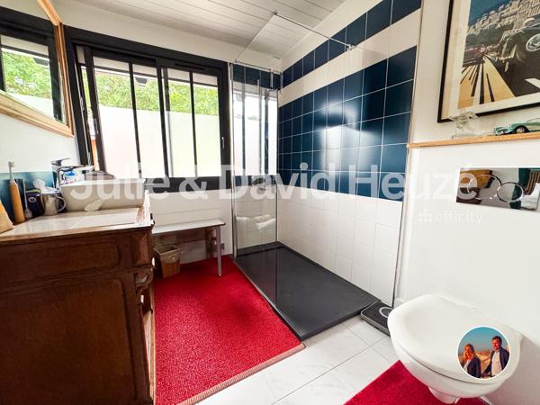 Maison
         5 pièces
        - 105 m² 586 000 € *