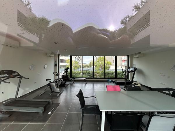 A LOUER EN EXCLUSIVITE - PORT FREJUS LOCATION APPARTEMENT STUDIO MEUBLE de 33m2 environ