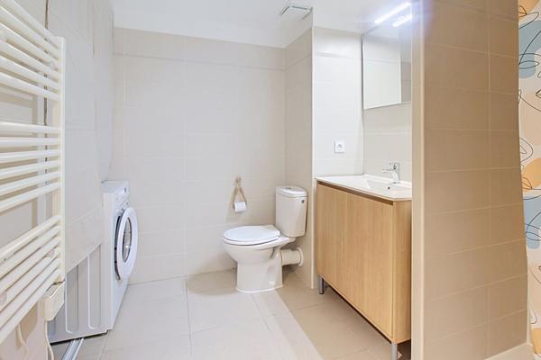A LOUER EN EXCLUSIVITE - PORT FREJUS LOCATION APPARTEMENT STUDIO MEUBLE de 33m2 environ