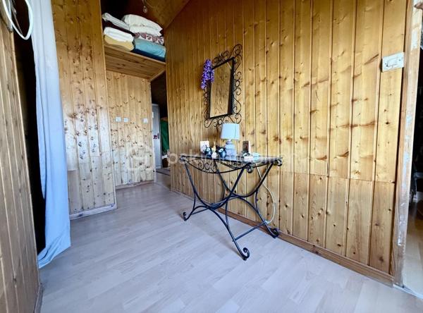 Haucourt Moulaine dans le quartier prisé de saint Charles : maison à rénover avec 529 m2 de terrain!
Au rez de chaussée passez l’entrée et venez découvrir une vaste cuisine à rénover donnant accès à l’extérieur , un séjour lumineux donnant accès à une cour sur l'avant de la maison ,
Au premier étage 2 grandes chambres , le pallier donnant accès à un balcon , 
Au dernier étage 1 salle de bain et 2 chambres ,
Profitez d’un vaste extérieur, d’une dépendance et d’un garage 
Très belle bâtisse à rénover !
TRAVAUX IMPORTANTS A PREVOIR

A voir rapidement !
