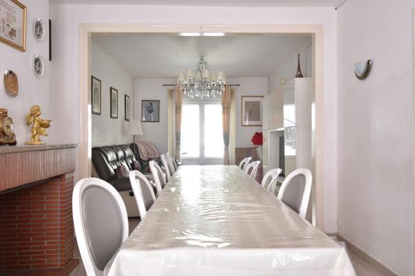 Maison à vendre MAISON ATYPIQUE DE 218 M² AU CŒUR D’UN VILLAGE CHAMPENOIS, 8 pièces MAREUIL SUR AY (51)