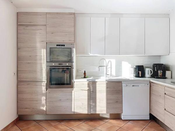 Maison individuelle avec piscine et dépendance – Mougins