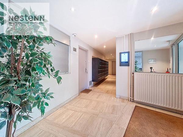 Orléans DUNOIS ! Tous commerces et transports à pied, appartement 1 chambre avec parking en sous sol !