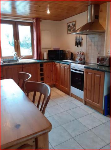 29530 Plonévez du Faou longère  5 chambres  garage état irréprochable Gîte possible