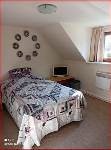 29530 Plonévez du Faou longère  5 chambres  garage état irréprochable Gîte possible