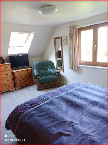 29530 Plonévez du Faou longère  5 chambres  garage état irréprochable Gîte possible