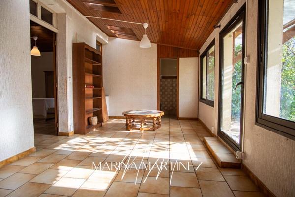 Rare à Bram - Maison de village avec terrain arboré et dépendances