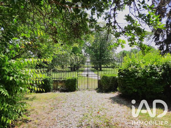 Maison à vendre 16 pièces 427 m² Angeac-Champagne