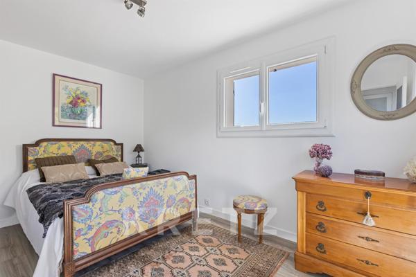 Villa avec piscine vue mer sur la baie de Cannes