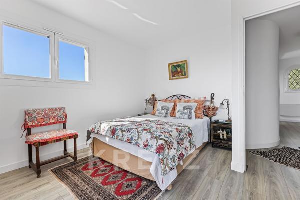 Villa avec piscine vue mer sur la baie de Cannes