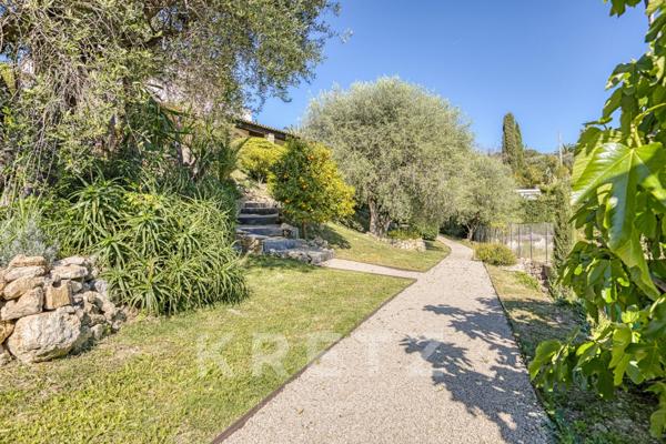 Villa avec piscine vue mer sur la baie de Cannes