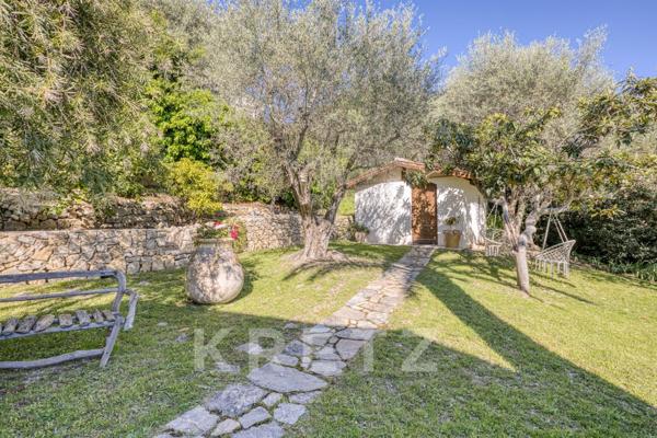 Villa avec piscine vue mer sur la baie de Cannes