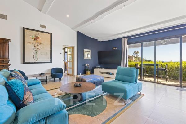 Villa avec piscine vue mer sur la baie de Cannes