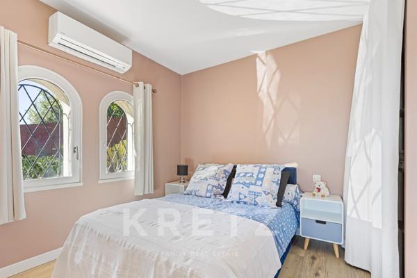 Villa avec piscine vue mer sur la baie de Cannes