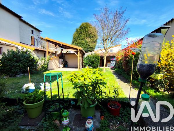 Maison à vendre 5 pièces 165 m² Chasseneuil-du-Poitou