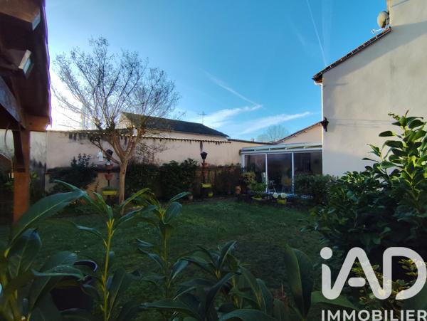 Maison à vendre 5 pièces 165 m² Chasseneuil-du-Poitou