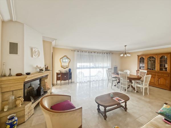 Maison atypique à vendre en coeur de ville à Challans