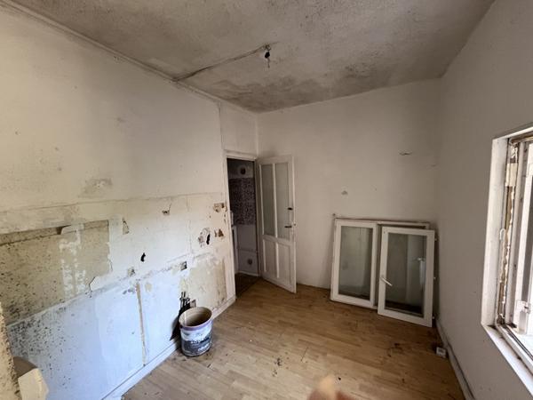 Immeuble à vendre 56 000 € Saint-Junien 232 m² DPE