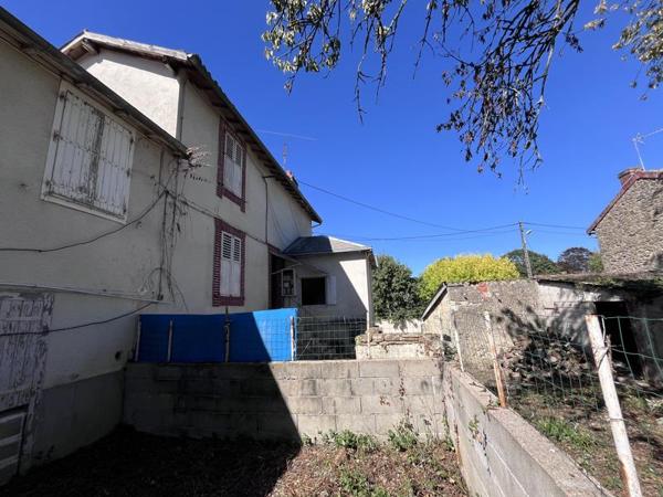 Immeuble à vendre 56 000 € Saint-Junien 232 m² DPE