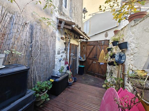 10KM LIMOUX-MAISON DE VILLAGE AVEC TOIT TERASSE ET EXTERIEUR
