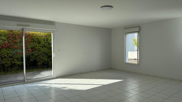 MAISON ROND POINT DE VANNES EN IMPASSE PRIVE- 3 CHAMBRES - G