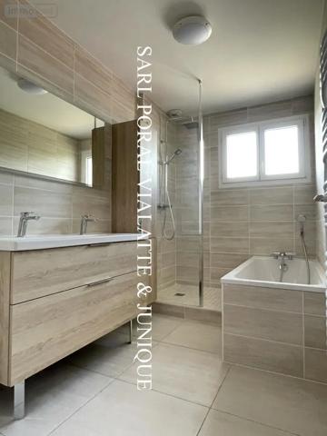 Location - Appartement Ambérieu-en-Bugey 01500 4 pièces 125 m 2