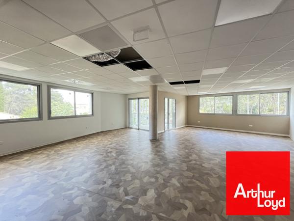 Bureaux à louer à Saint-Gely-du-Fesc avec terrasses privatives