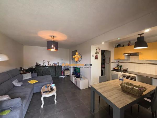 Vente                                                      Appartement
                        
                     3 pièces                      68 m2                     à Tarbes