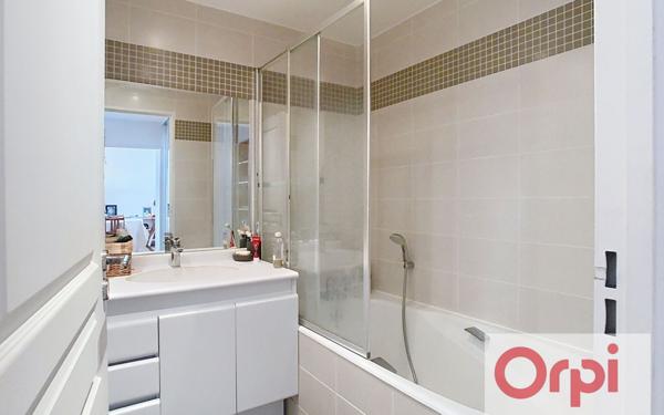 Appartement à vendre    2 pièces • 47,47 m2 Issy-les-Moulineaux