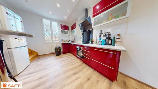 Maison de ville composé de deux logements + garage