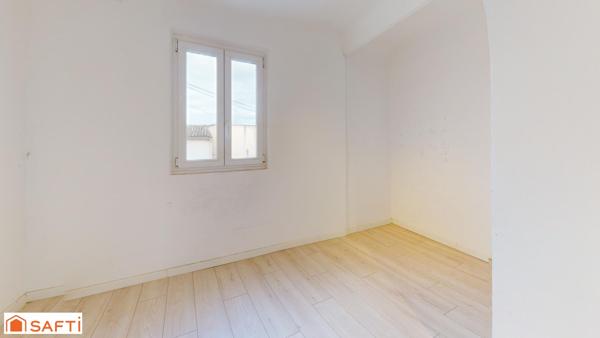 Maison de ville composé de deux logements + garage