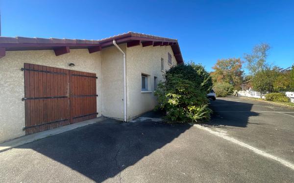 Maison à vendre    4 pièces •  Dax