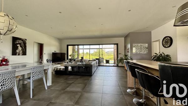 Maison à vendre 5 pièces 182 m² Vallon-Pont-d'Arc