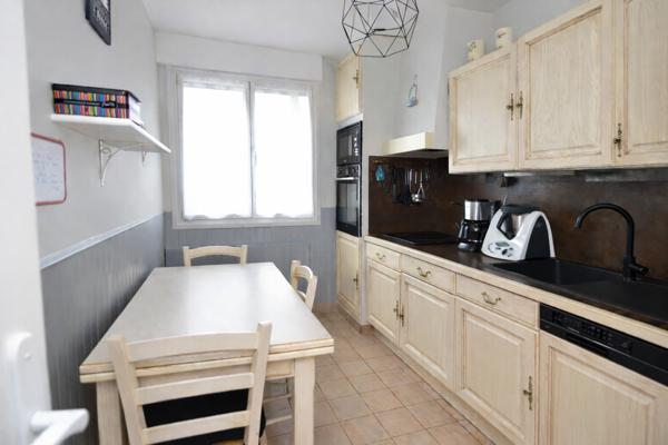 NANTES NORD – T5 LUMINEUX AVEC BALCON, ASCENSEUR & PARKING